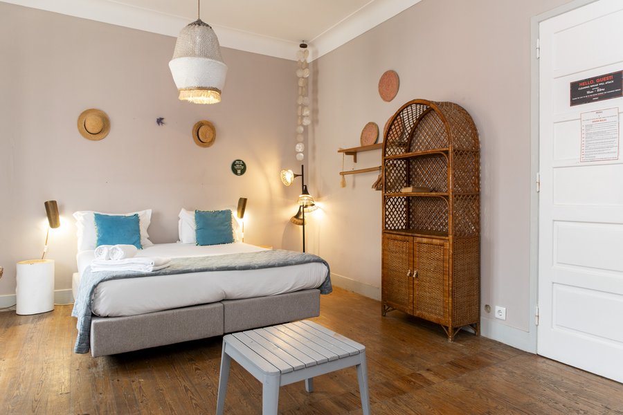 quarto M  com wc partilhado - lodge